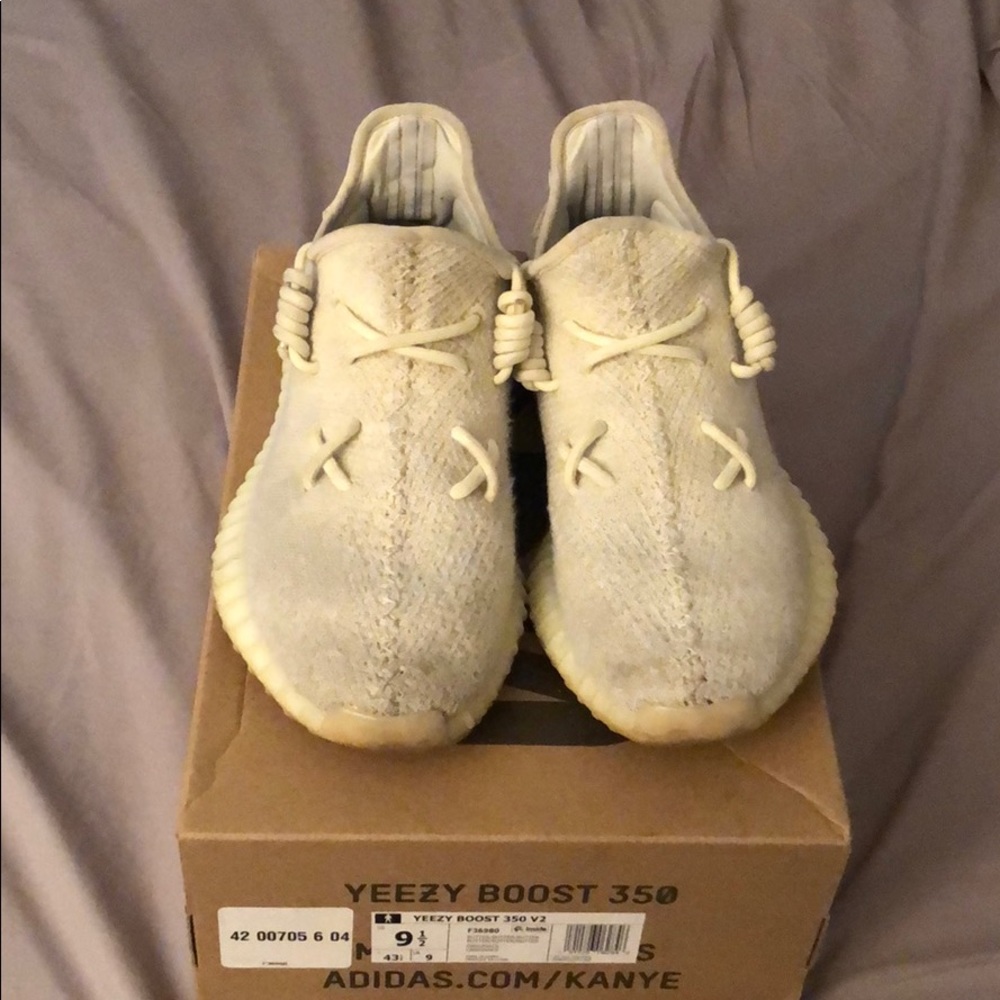 Size 9.5 Yeezy “Butter” Colorway.